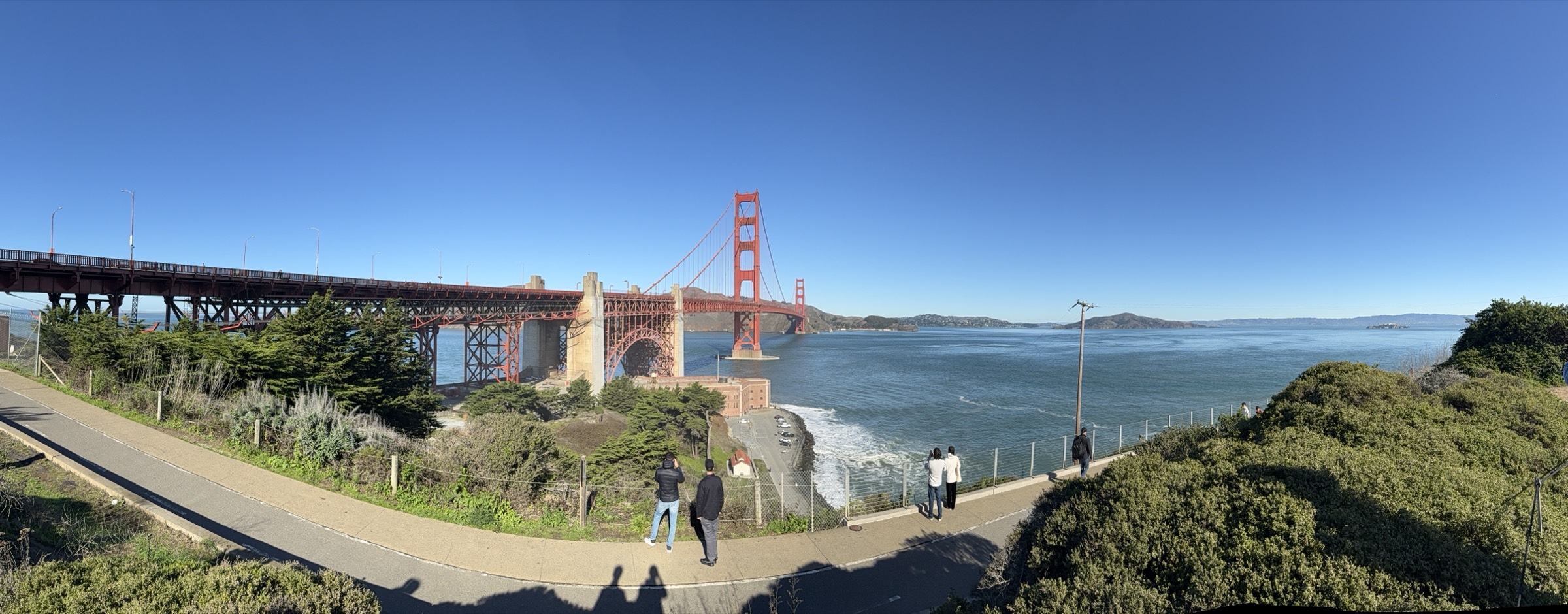 Panorama of the Golden Gate Bridge and the bay on a clear morning